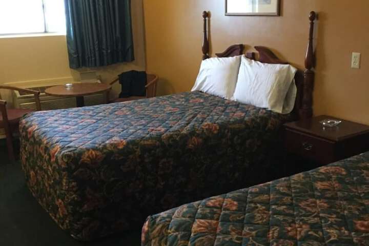 Room 14 of 18