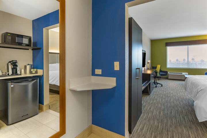 Room 30 of 52