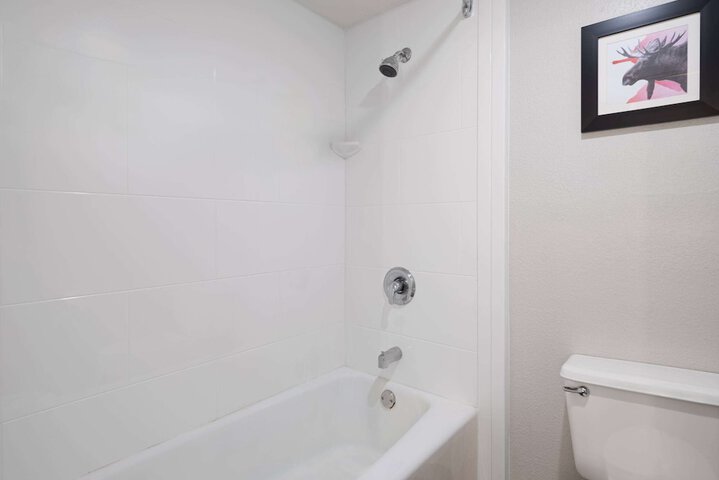 Room 11 of 46