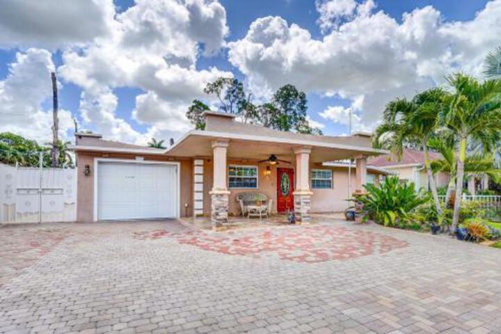 Breezy Naples Home with Private Outdoor Pool