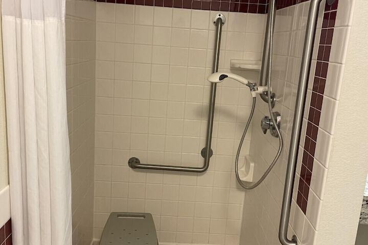 Room 33 of 54
