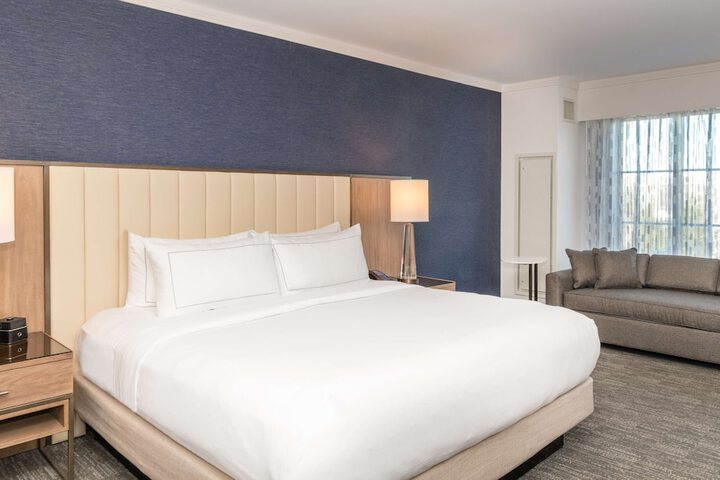Hilton Columbus / Polaris