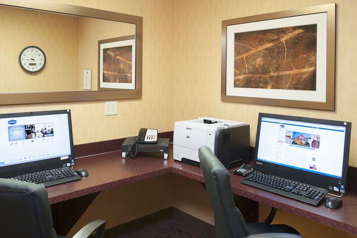 Business Center 28 of 28
