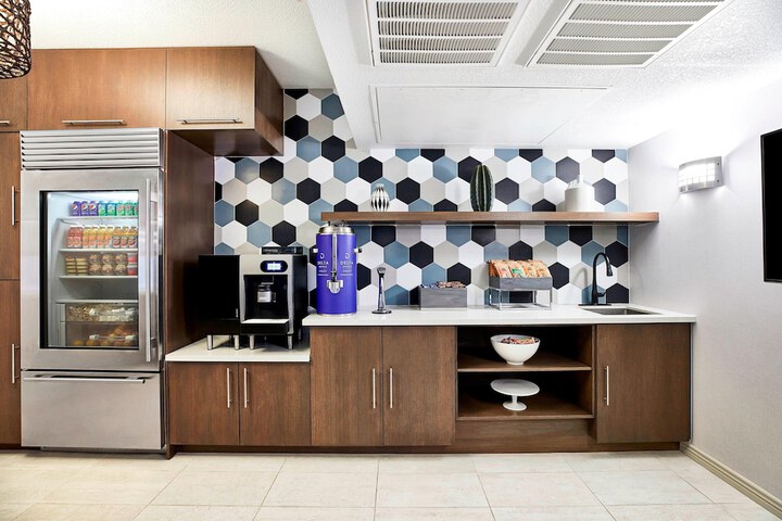 Delta Hotels by Marriott Phoenix Mesa