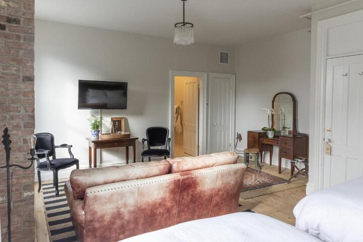 Stewart House Hotel