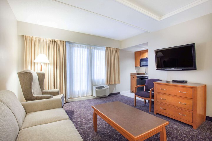 Room 14 of 20