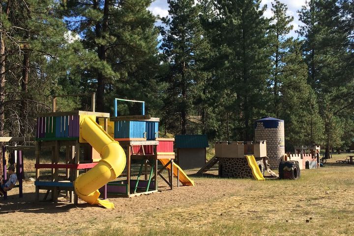 Rainbow Lake Castle Resort