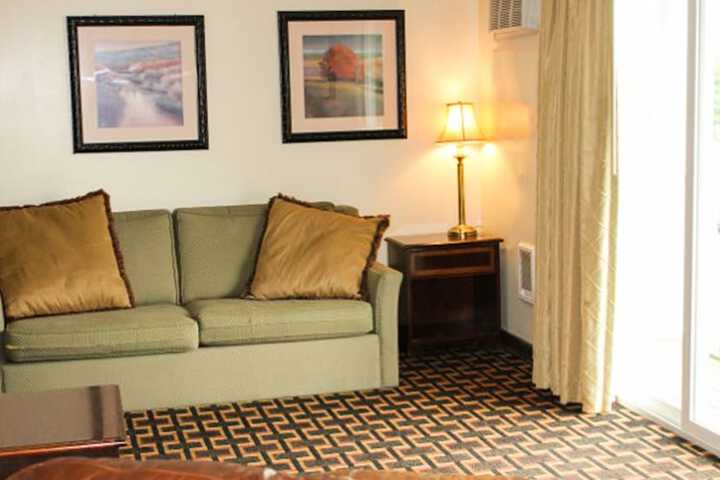 Room 48 of 79