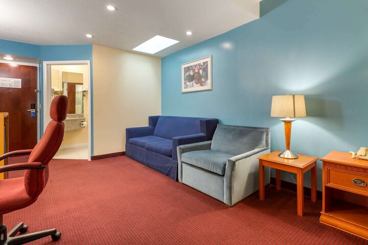 Room 34 of 58