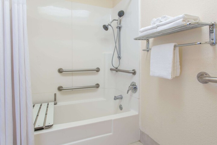 Days Inn by Wyndham Modesto