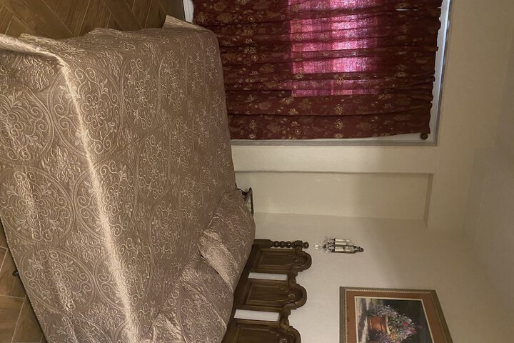 Room 73 of 182