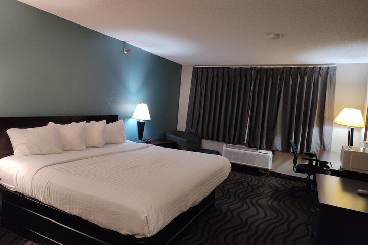 Room 8 of 19