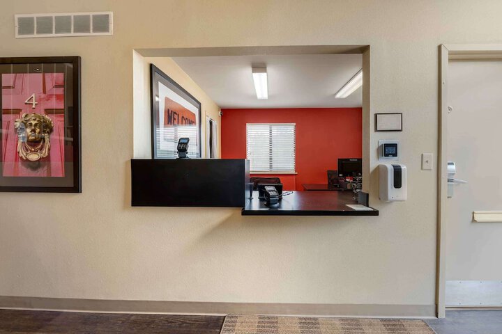 Hotel Interior 10 of 38