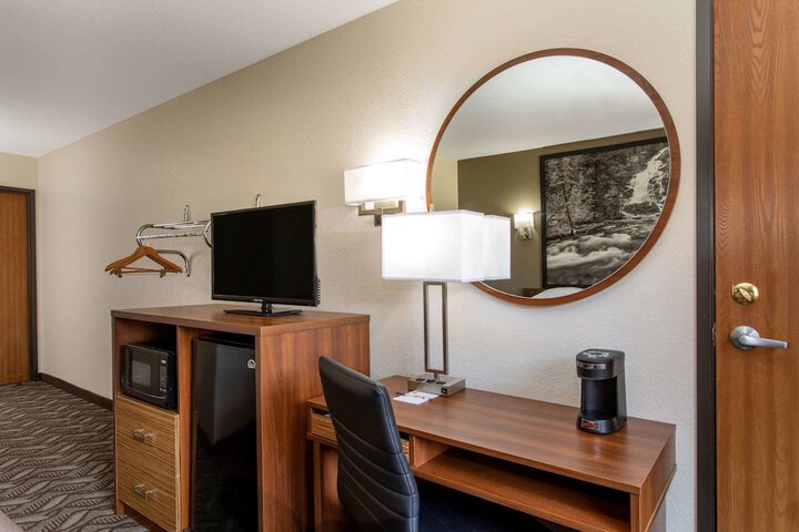 Room 17 of 21