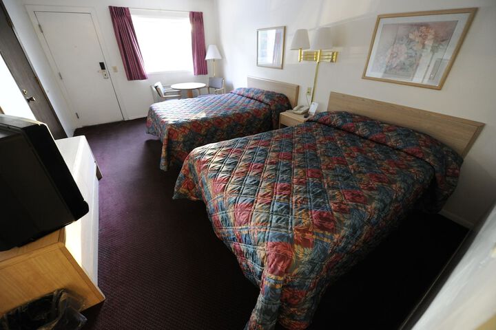 Room 21 of 35