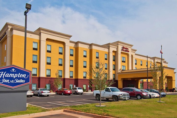 Hotel 2 of 32
