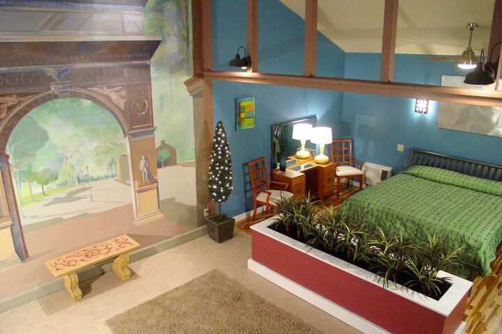 Wildwood Inn Tropical Dome & Theme Suites