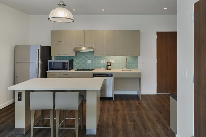 Hyatt House Columbus OSU / Short North