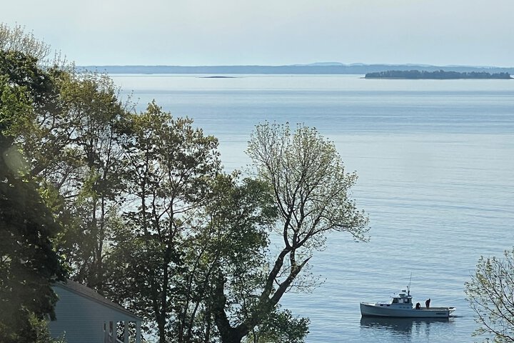 High Tide Inn