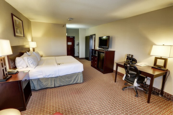 Room 40 of 82
