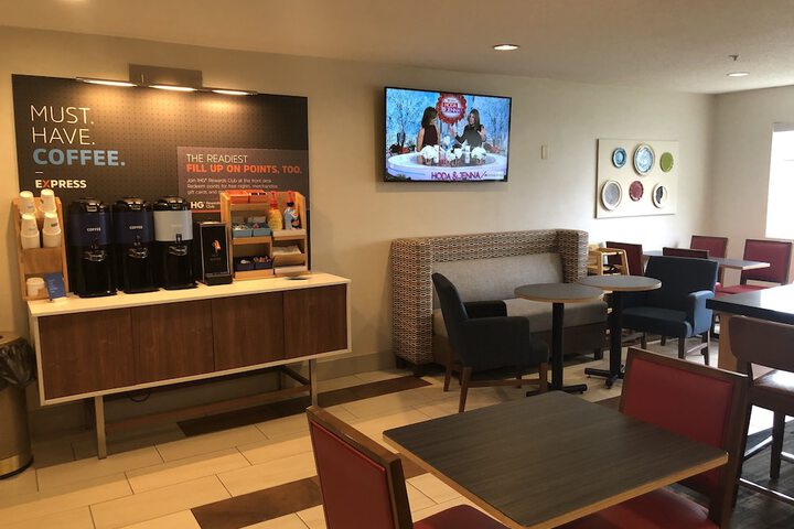 Holiday Inn Express Mt. Vernon by IHG