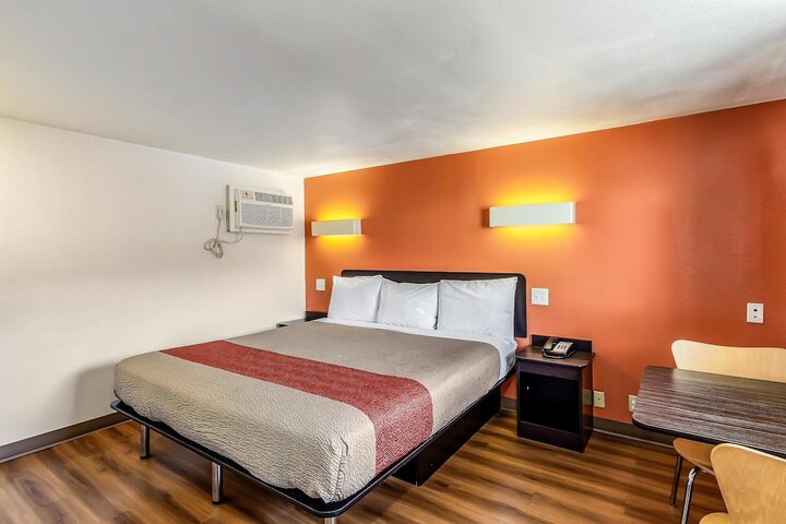 Motel 6 Elizabeth NJ - Newark Liberty Intl Airport