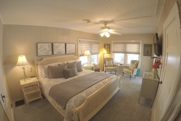 Room 22 of 53