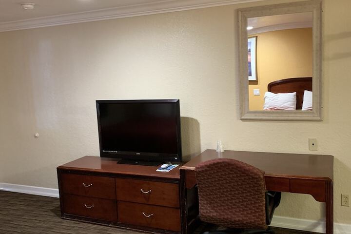 Room 78 of 107