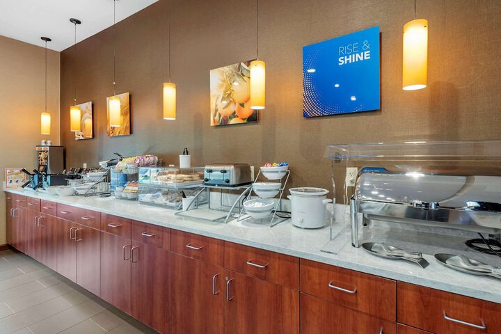 Comfort Suites West Indianapolis - Brownsburg
