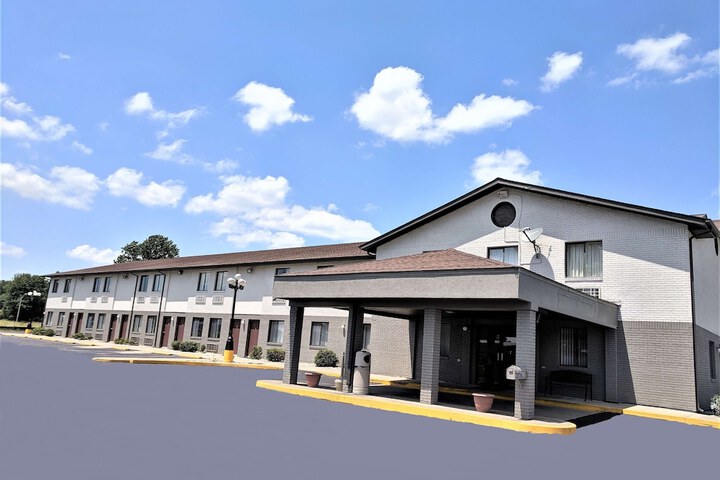 Americas Best Value Inn West Frankfort