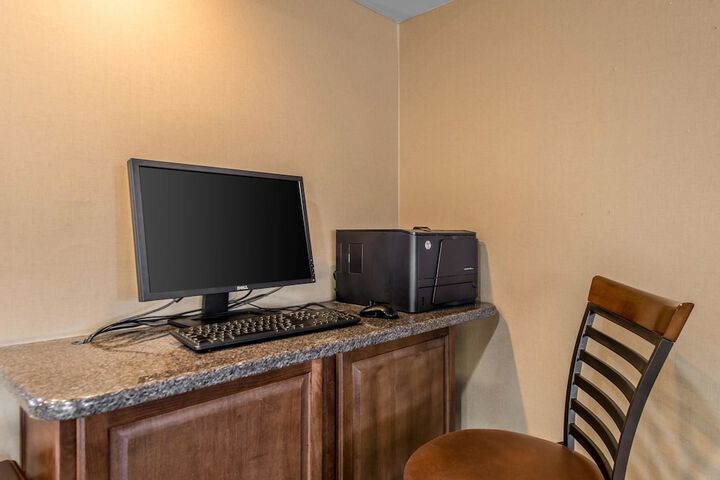 Quality Inn Colorado Springs South