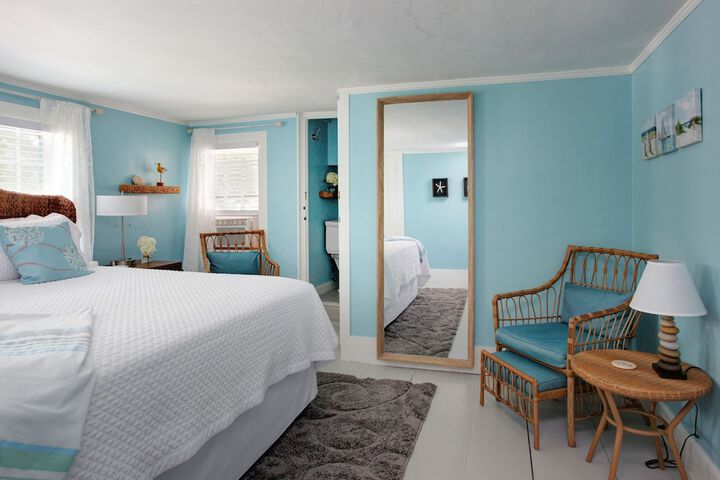 Room 10 of 61