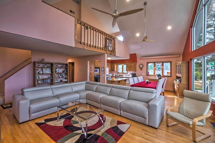Lake Cumberland Home w / Deck + Water Access!