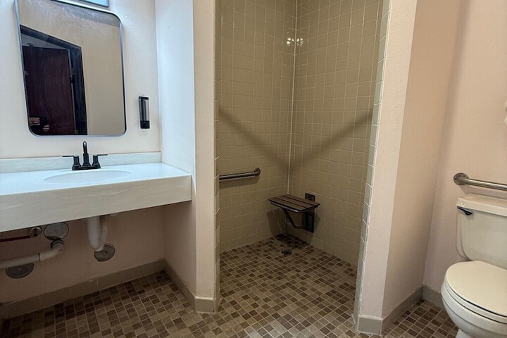 Nisswa Hotel and Suites