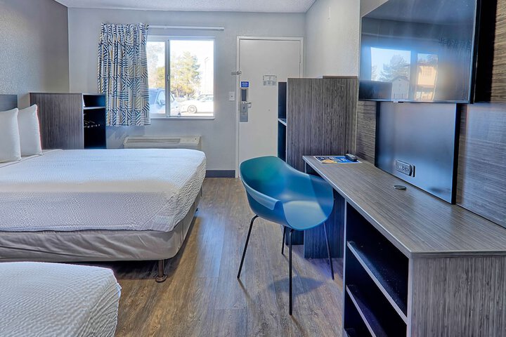 Motel 6 Lancaster CA