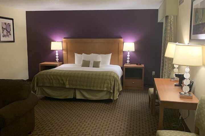 Room 15 of 62