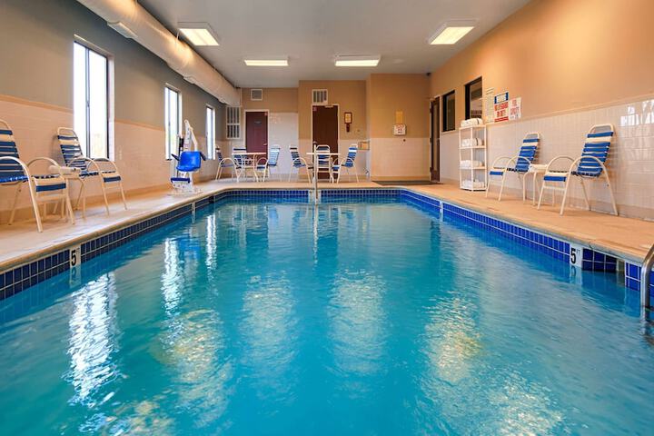 Pool 7 of 60