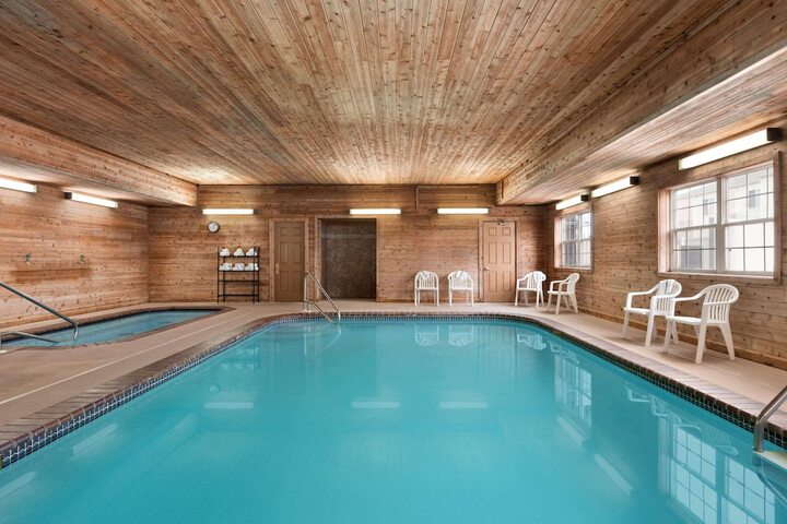 Pool 4 of 29