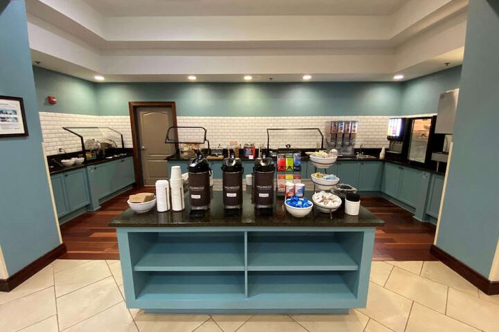 Breakfast/Coffee Service 22 of 27