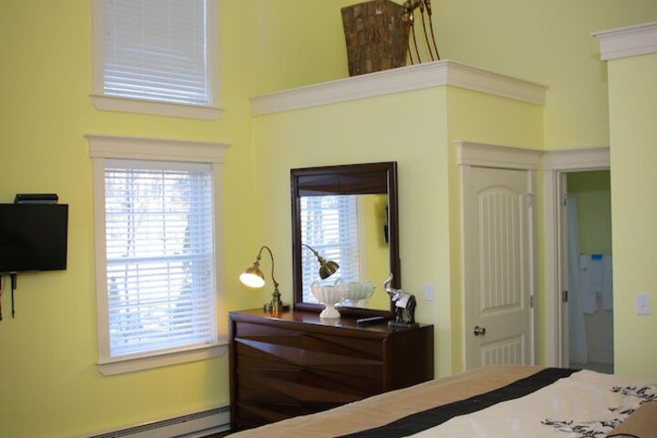 Room 170 of 373