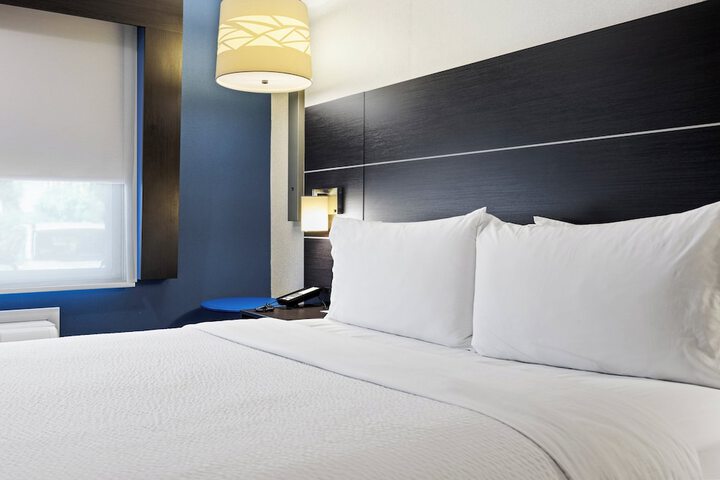 Holiday Inn Express Sunnyvale - Silicon Valley by IHG
