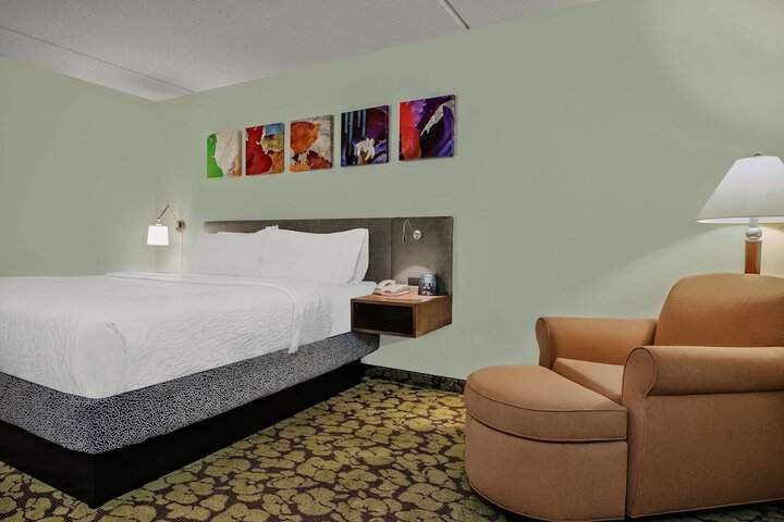 Room 20 of 38