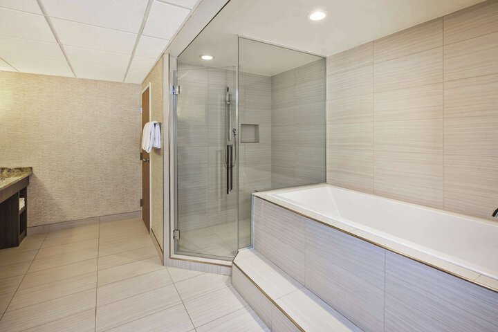 DoubleTree by Hilton Rapid City Downtown Convention Center