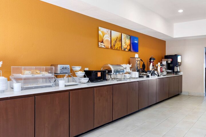Breakfast/Coffee Service 40 of 45