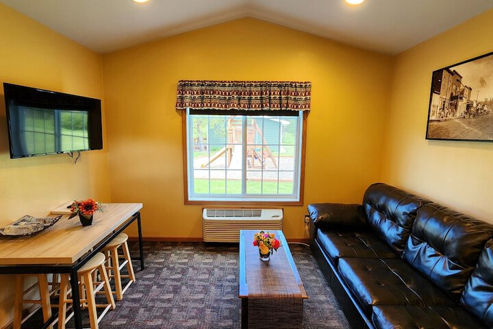 Black Elk Resort Cottages and RV Park