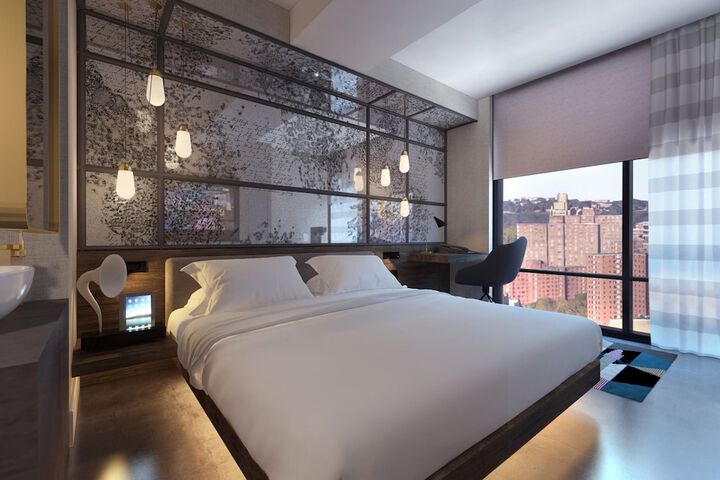 Room 27 of 42