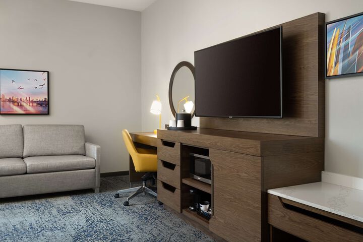 Room 16 of 35