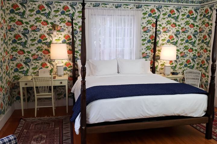 Room 37 of 91