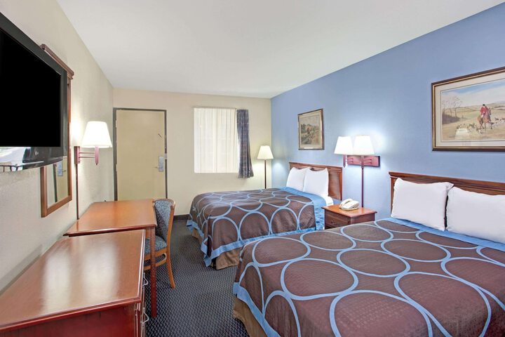 Room 14 of 14