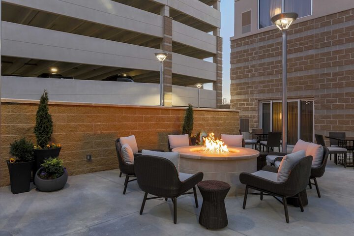 Terrace/Patio 88 of 92